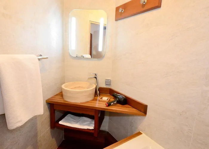 Confort 13 (adults Only) Hotel 3*