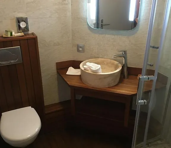 Hotel Confort 13 (adults Only) 3*