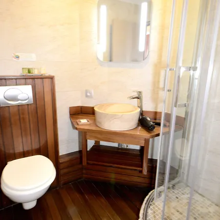 Confort 13 (adults Only) Hotel 3*