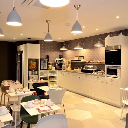 Confort 13 (adults Only) Hotel 3*