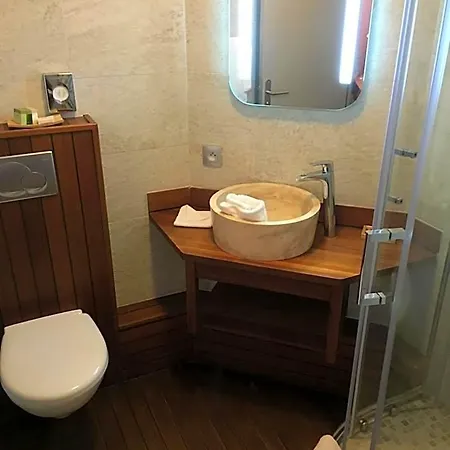 Hotel Confort 13 (adults Only)
